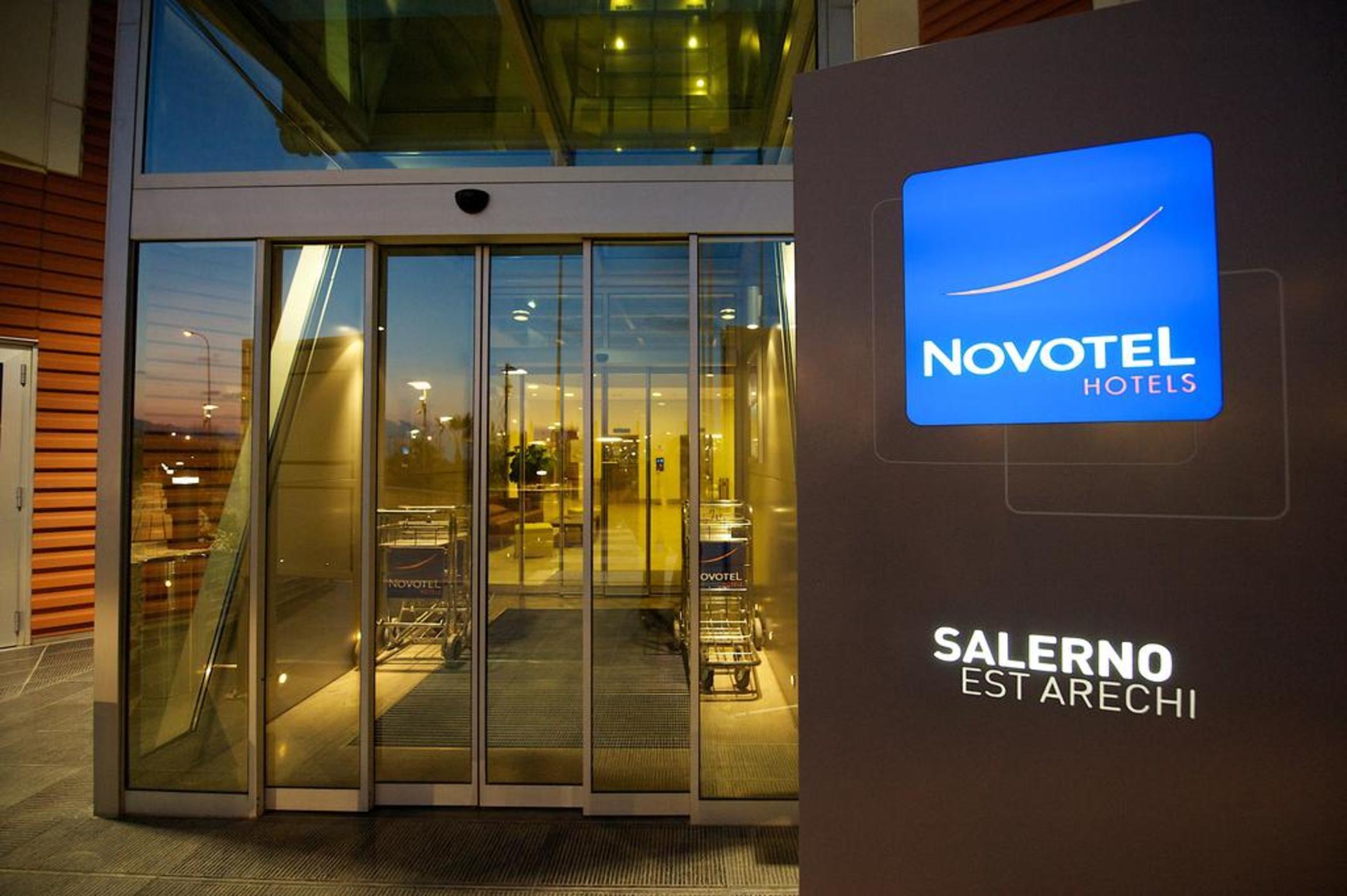 Novotel Salerno Est Arechi Bagian luar foto