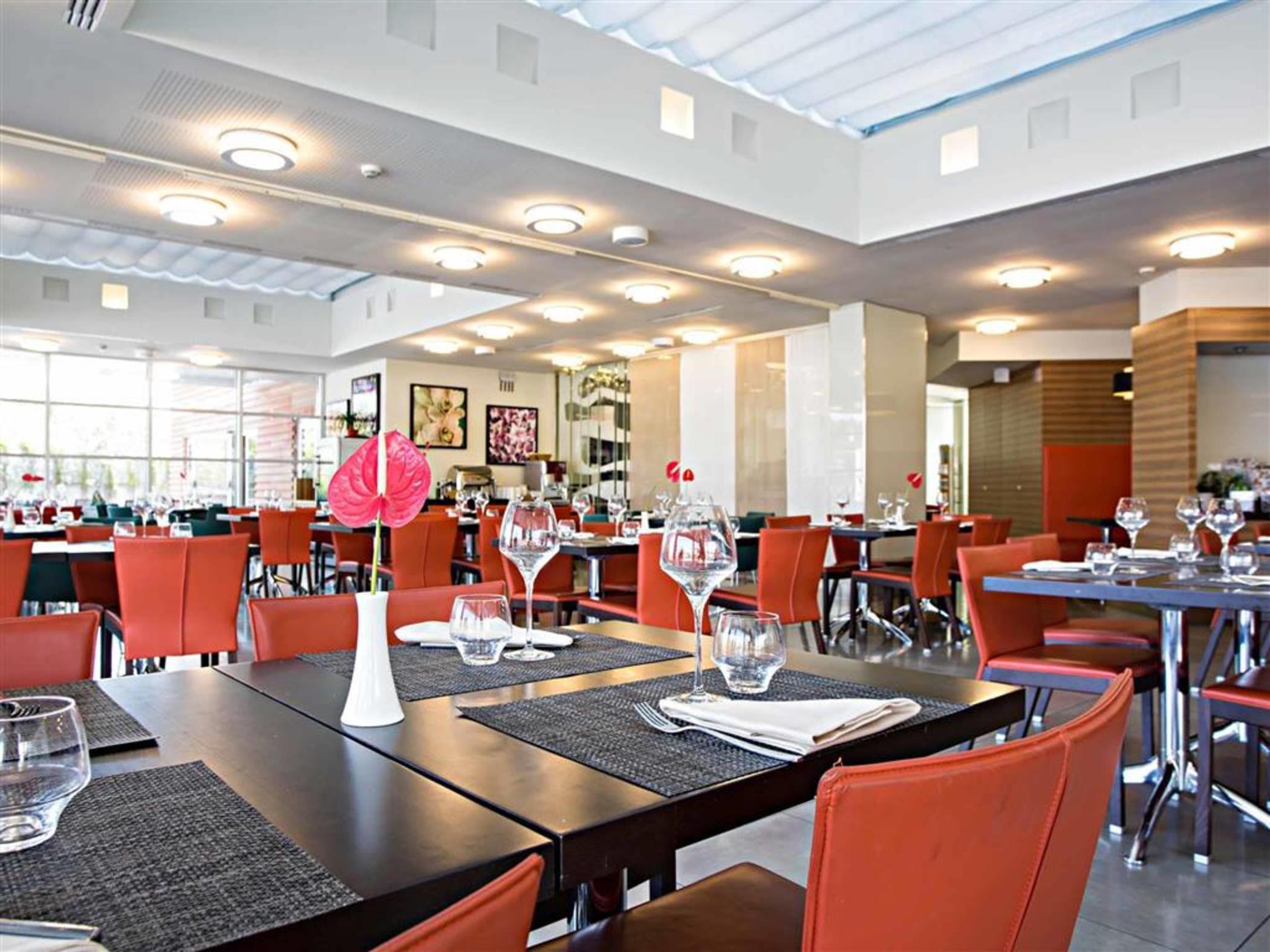 Novotel Salerno Est Arechi Bagian luar foto