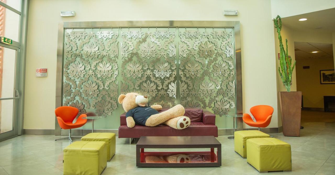 Novotel Salerno Est Arechi Bagian luar foto