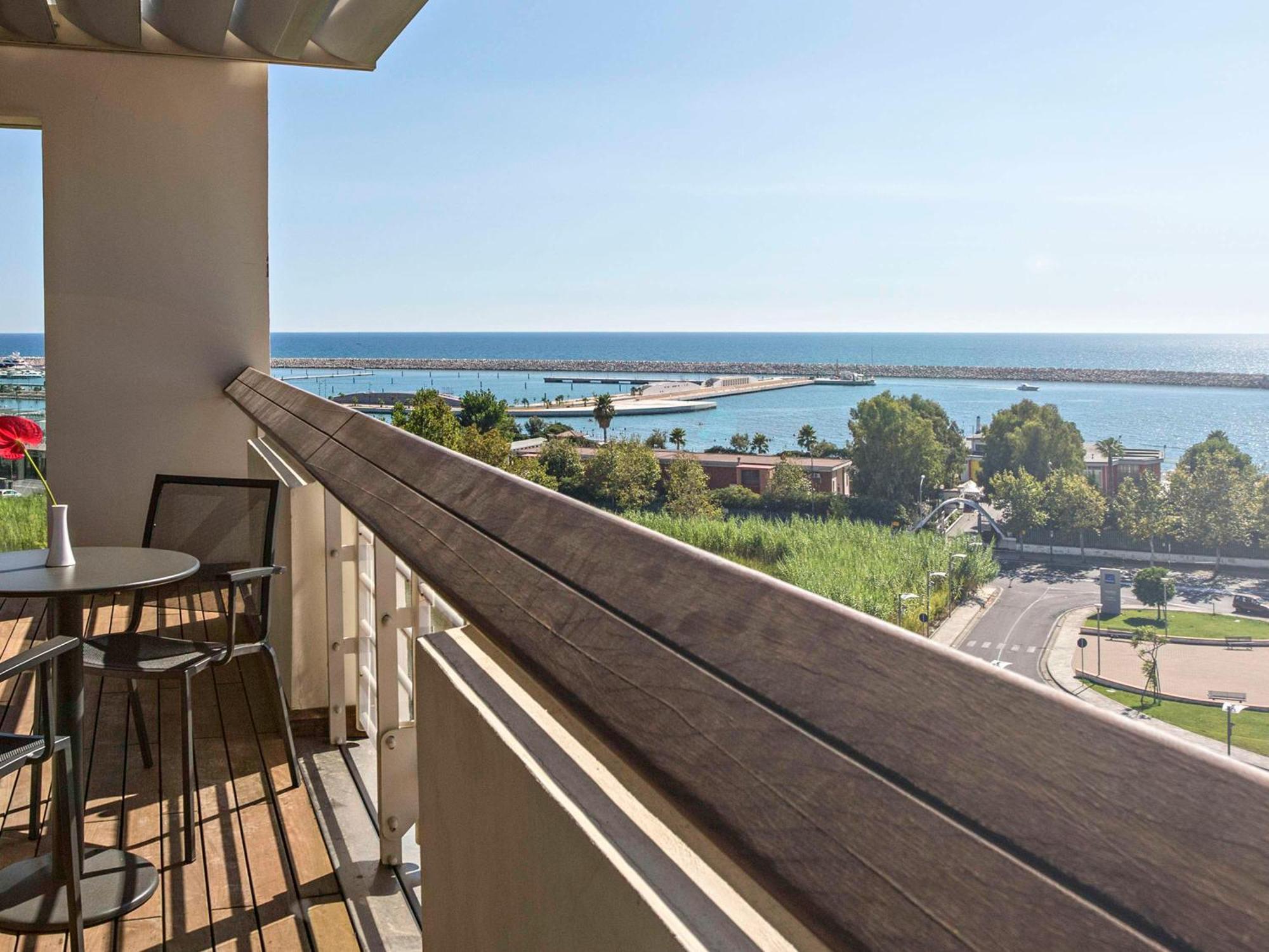 Novotel Salerno Est Arechi Bagian luar foto