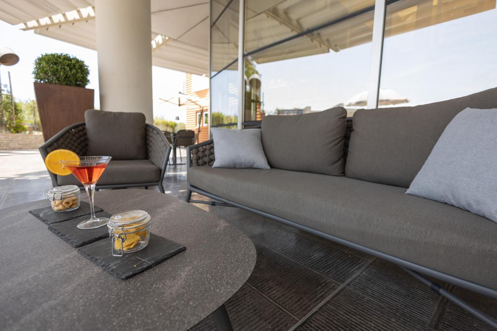 Novotel Salerno Est Arechi Bagian luar foto