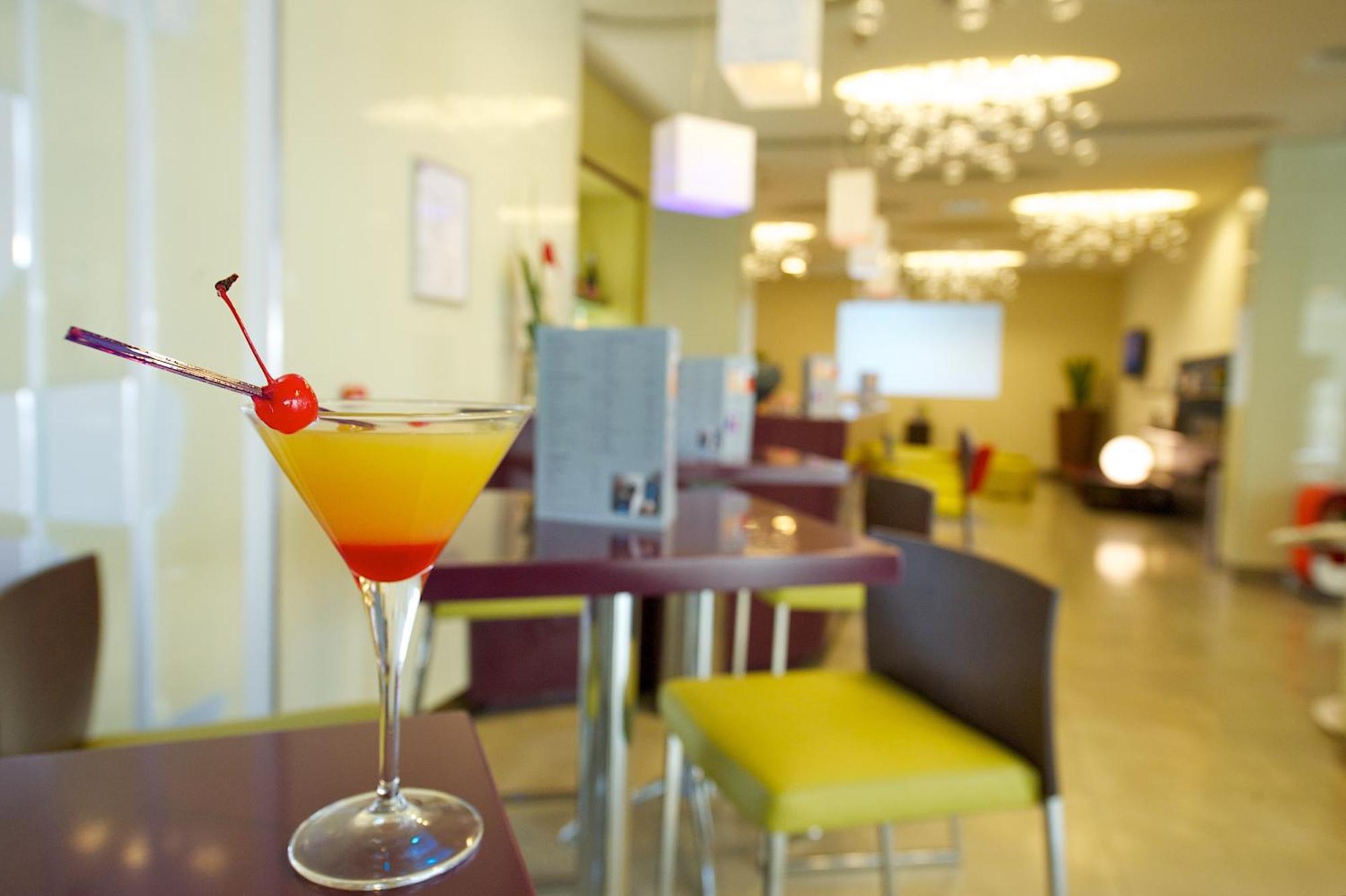 Novotel Salerno Est Arechi Bagian luar foto