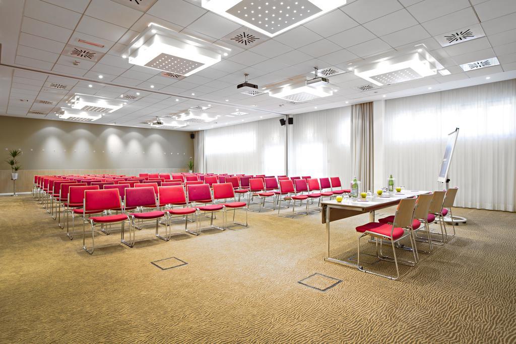 Novotel Salerno Est Arechi Bagian luar foto