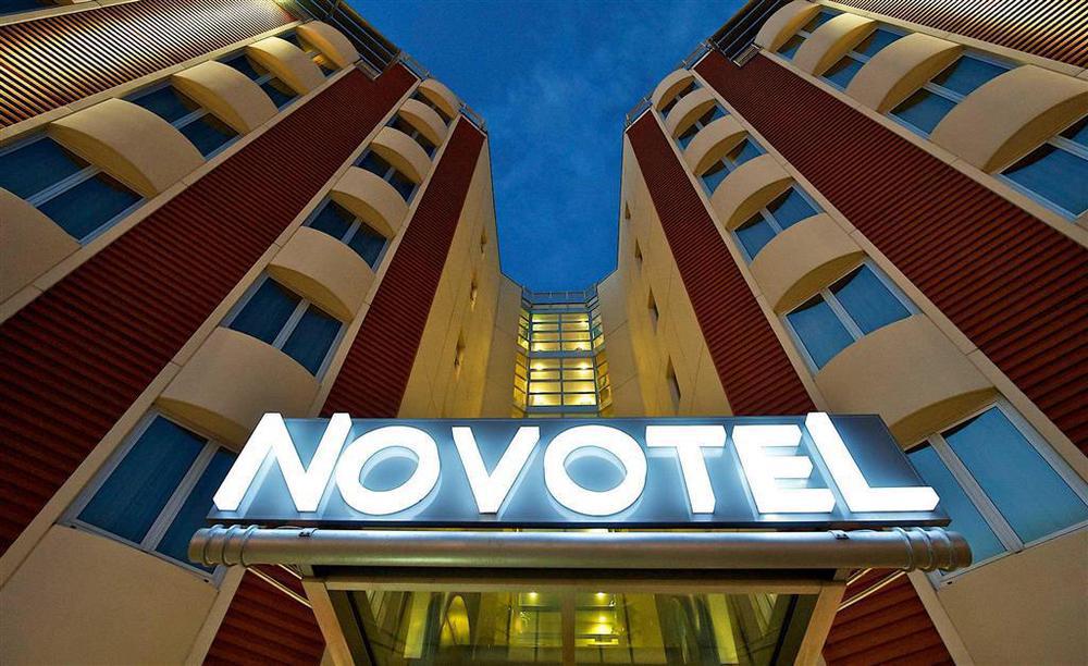 Novotel Salerno Est Arechi Bagian luar foto
